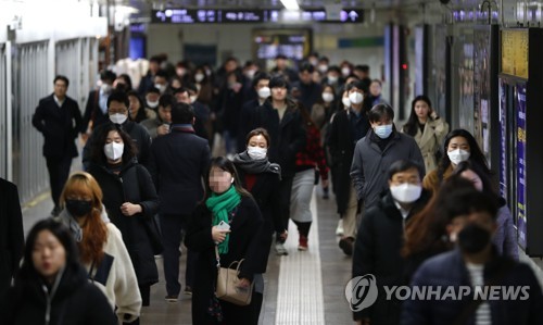 '기침하기도 겁나' 신종코로나 공포에 시민들 예민지수↑