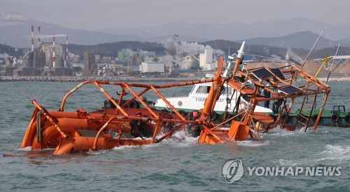 해경, 기름 유출 원유이송시설 수리 위해 원유운반선 동원