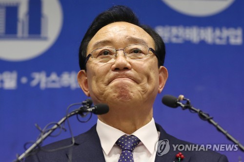 송철호 "정치목적 왜곡수사, 무리한 기소 분노"…혐의 전면부인
