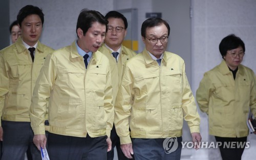 여, 신종코로나 '초당적협력' 요청…진천·아산 민심 달래기(종합2보)
