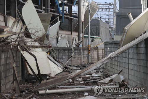 "보일러실서 '쾅'"…양주 공장 폭발 화재로 2명 사망·8명 부상(종합)