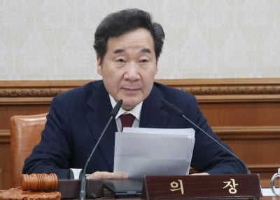 '총리 공백도 불사' 이낙연, 총선 일정 맞춰 사퇴하기로