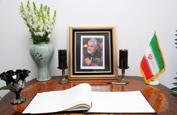 서울 용산구 이란 대사관에 마련된 가셈 솔레이마니 이란 혁명수비대 정예군 사령관의 빈소. /사진=연합뉴스