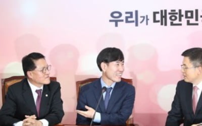 한국당-새보수당 통합논의 '삐걱'…통추위 '개문발차'할 듯