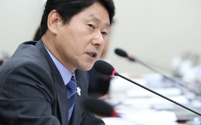 불법 정치자금 수수 혐의 심기준 1심서 징역형…의원직 상실형