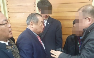 "하나님 까불면 죽어" 전광훈, 한기총 회장 연임…반대파 배제