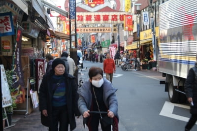 日 교통사고 사망 사건 14%가 노인 과실이라는데… [김동욱의 일본경제 워치]