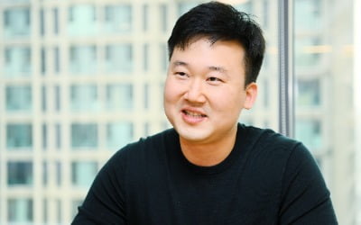 "블록체인 기반 부동산 증권거래소 첫선…커피 한 잔 값으로 빌딩 지분 투자 가능"