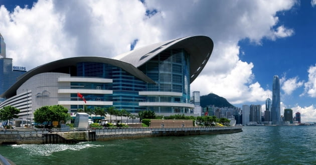 홍콩의 대표적인 마이스 전문시설인 홍콩전시컨벤션센터(HKCEC) / 한경DB.
