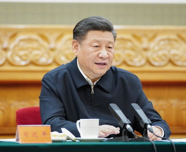 시진핑 중국 국가주석이 지난 23일 베이징에서 열린 코로나19 관련 회의에 참석해 연설하고 있다. 연합뉴스