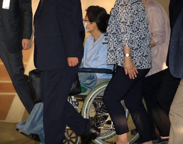 박근혜 변호인 유영하, 미래통합당 출범 직전 탈당