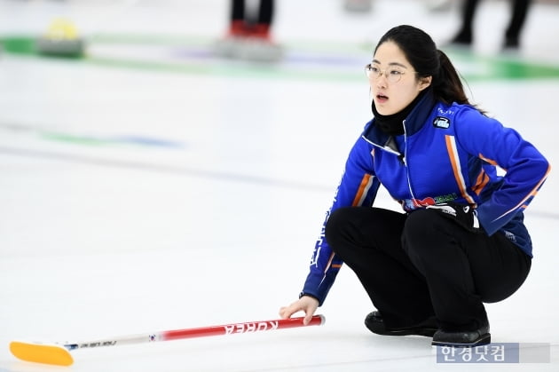 [포토] 장혜지, '하우스 안으로~'