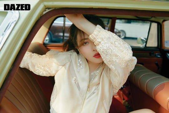 현아, '섹시+발랄' 이중 매력 화보 공개