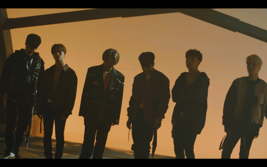 아이콘, '뛰어들게' MV 메이킹 필름 공개