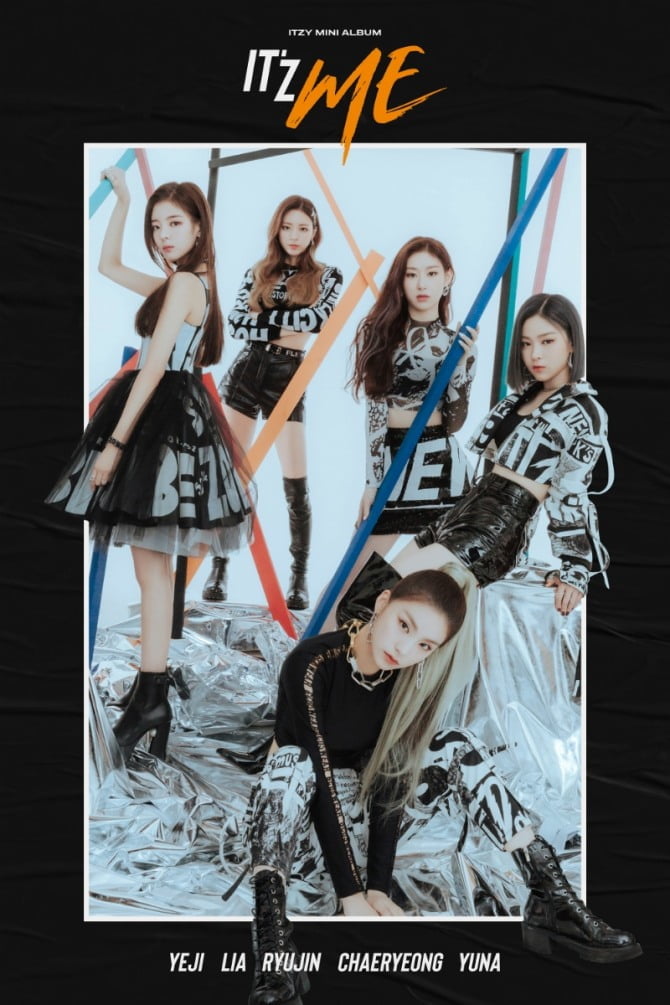 ITZY, 새 앨범 `IT`z ME` 단체 사진 공개…틀 깨고 나온 ITZY만의 틴크러시