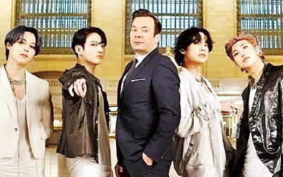 방탄소년단, 美·英 팝차트 또 석권…'비틀스 신화' 넘어설까