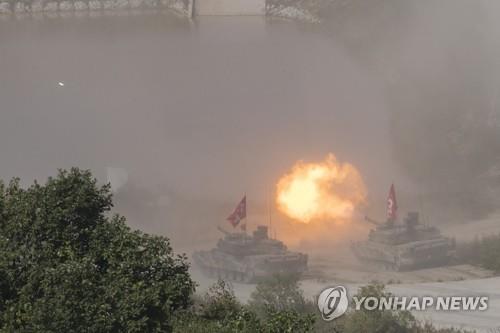 [김귀근의 병영톡톡] 미국 사막서 한국군 탱크가 달린다