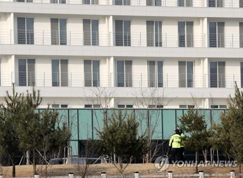 진천 인재개발원 우한 교민들 차분히 적응 중…주민 동요도 없어