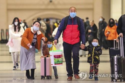 커들로 "신종코로나로 무역합의 따른 대중 수출 지연될수도"