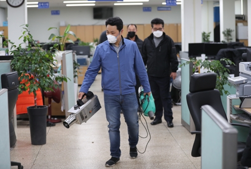 보이스피싱 붙잡힌 대만인 '콜록콜록'…경찰서 한때 비상(종합)