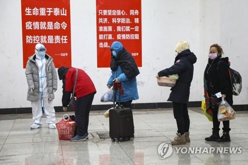 전문가 "후베이성 환자 모두 진단해야 변곡점 올 것"