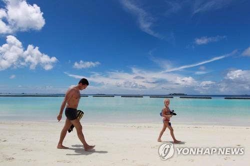 몰디브까지 마수 뻗친 IS…관광객 겨냥 테러 우려 고조