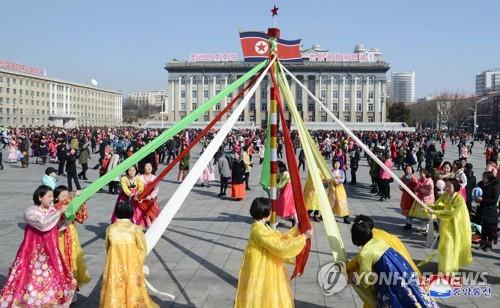 명절 안 쇠던 북한서 정월대보름은 어쩌다 '빨간날' 됐을까