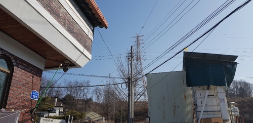 제천 안골마을 주민들 "제3산업단지 송전탑 이설하라"