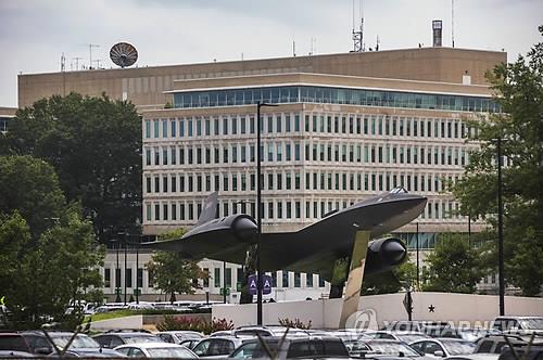 "수십년간 120개국 암호장비 댄 회사 배후는 CIA…한국도 고객"