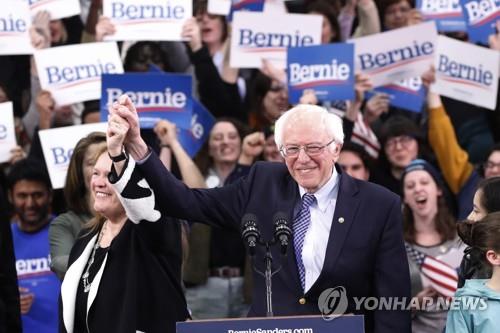 샌더스 경선 선두권에 월가 우려 고개…"경제 망칠 것"