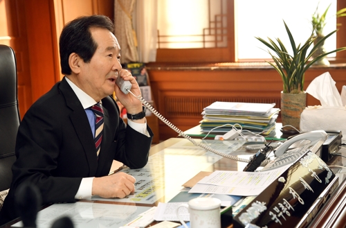 정총리, 우한교민 이송 전세기 기장에 전화…"용기·희생 감사"