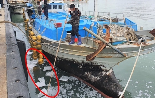 완도해경, 완도항 해상 기름 배출 어선 적발