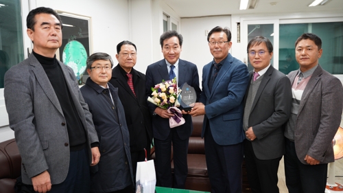 이낙연, 후원회장 김사열 교수 만나…"총선, 사회통합 계기돼야"(종합)