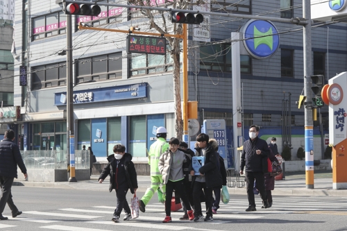 서울 성동구, 7개 초교 통학로에 '스마트 횡단보도' 설치