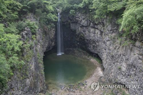 '출렁다리·꽃밭 등 새 단장' 한탄강 재인폭포 9월 문 연다