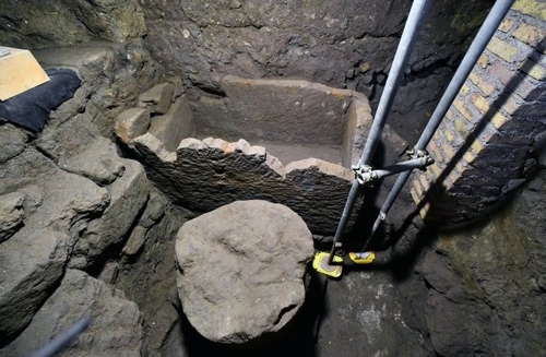 로마 콜로세움 인근서 2천600년전 제작 추정 석관 발견