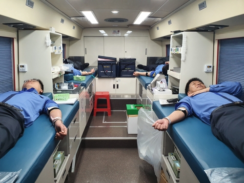 코로나19 여파 혈액수급 비상…목포해경, 헌혈 동참
