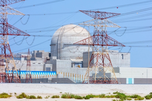 '한국 건설' UAE 원전 1호기에 핵연료봉 장전 시작