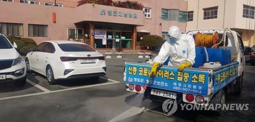 코로나19 두번째 사망자 11일부터 고열에 인후통 증세