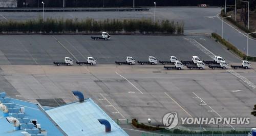 국회-산업-복지시설 전방위 스톱…코로나 직격탄 맞은 대한민국