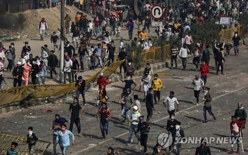 트럼프, 뉴델리 도착한 날…시민권법 개정안 시위로 7명 사망(종합)