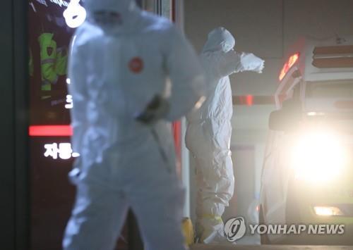 보건당국 "신천지 교인 검사 위해 공중보건의 90명 추가 파견"