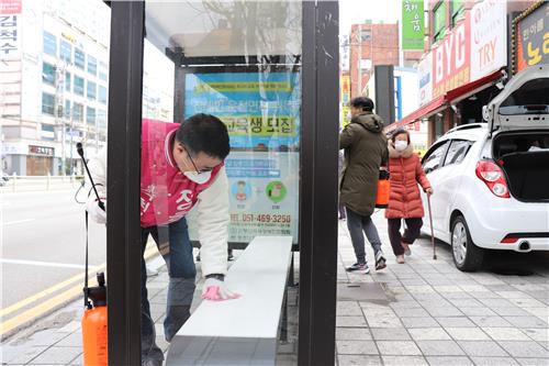 총선 주자 선거운동 대신 코로나19 차단 백가쟁명식 해법