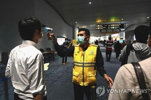 "300석에 40명 타는 날도"…인천∼자카르타 여객기 운항 축소