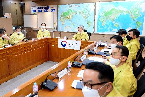 강경화, 중국·베트남주재 공관장과 화상회의…"국민보호 만전"