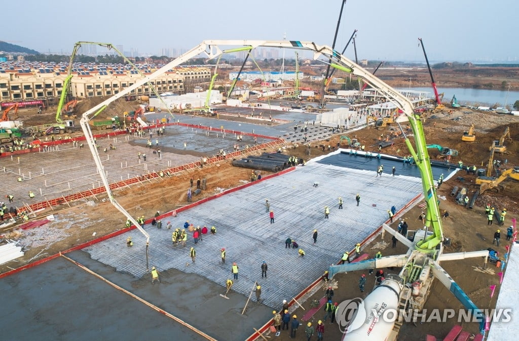 중국 신종코로나 확산세 `천단위` 훌쩍… "사망 259명·확진 1만1,791명"