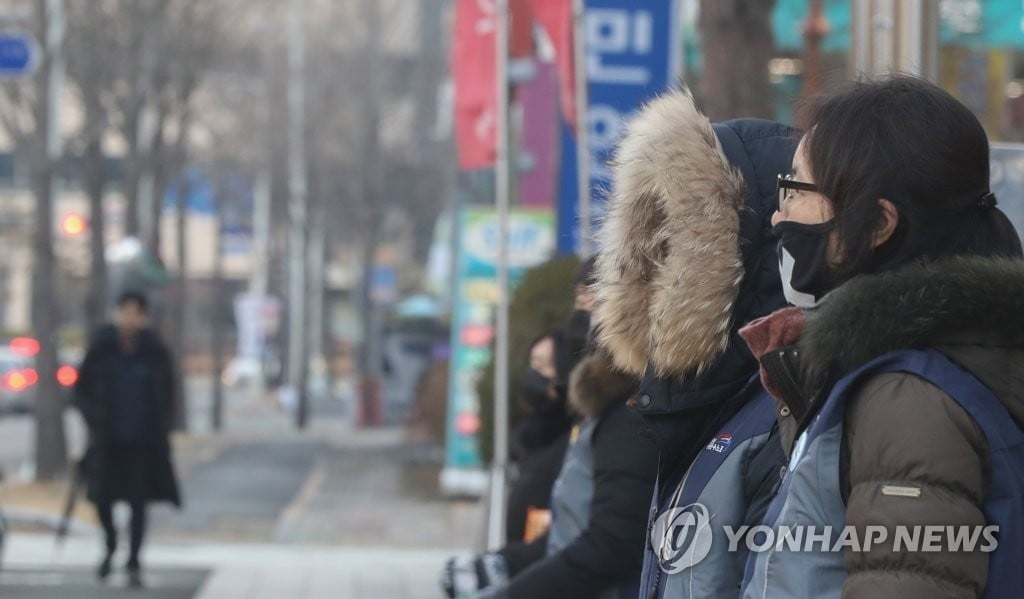 [날씨] 월요일 아침 눈·비 내려…오후부터 많이 추워진다