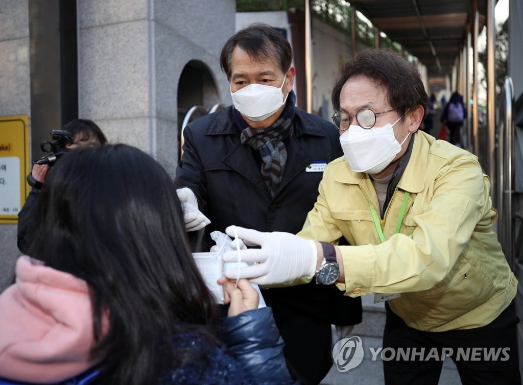 [속보] `신종코로나 환자 방문` 서울 중랑·성북구 42개교 휴업명령