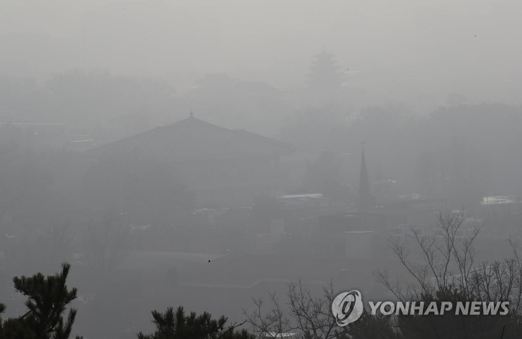 [날씨] 봄기운 물씬 풍기는 금요일…중부지방 미세먼지 `나쁨`