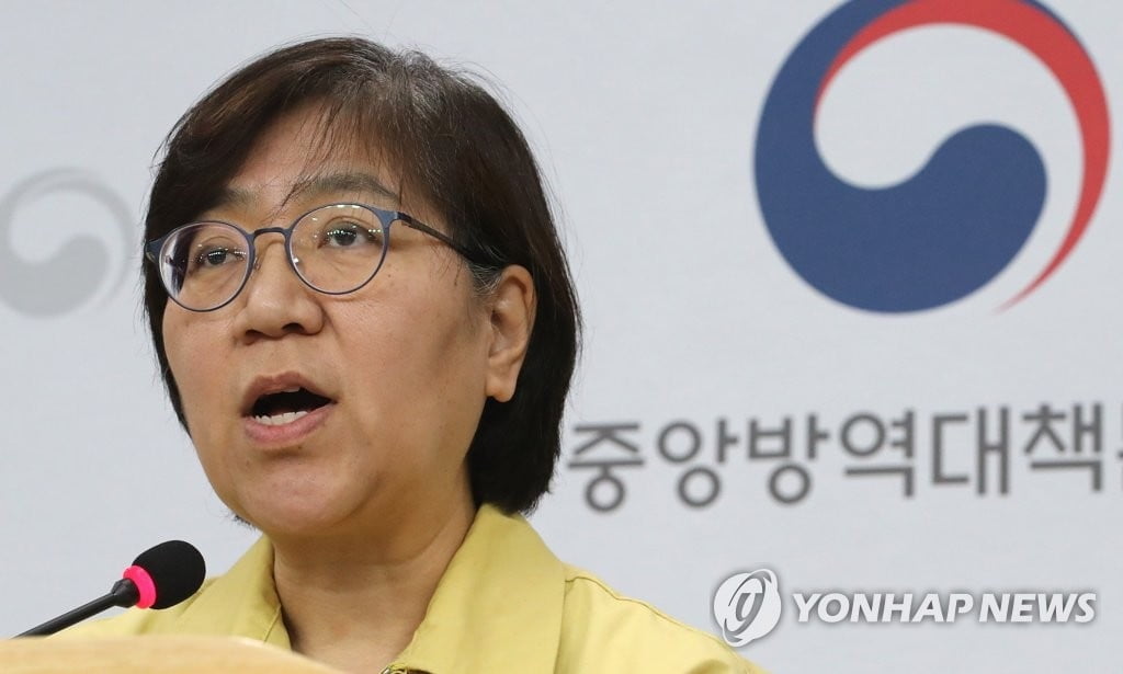 정부 "코로나19 역학적 관계없는 환자 늘어날 수 있어"